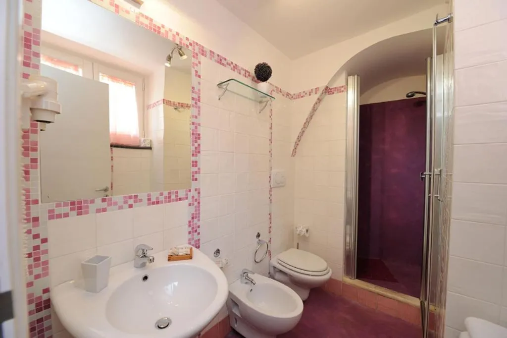 Room, Sharon House, Naples