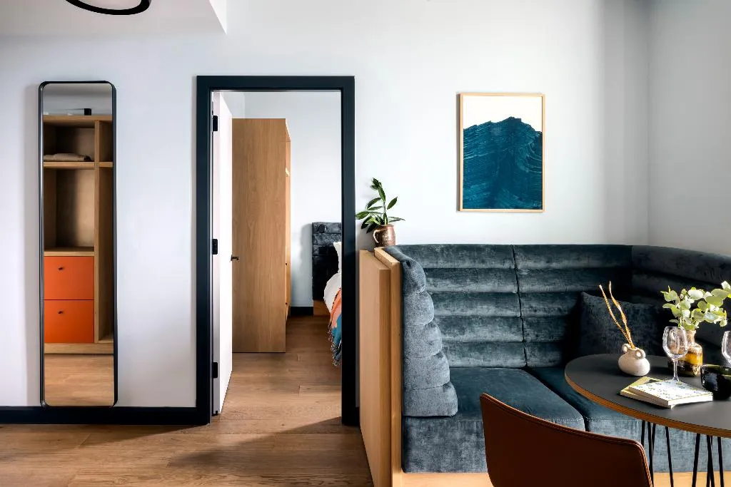 SUITE TWO BEDROOMS ONE BATHROOM Room, Beckett Locke, North Docks, Dublin