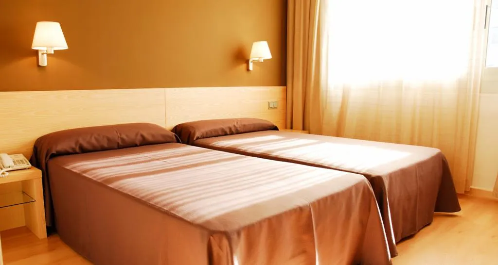 Double or Twin CAPACITY 2 Room, Daniya Alicante, Costa Blanca