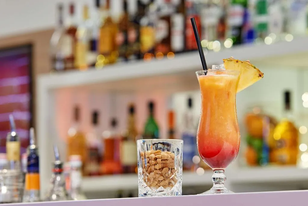 Bar, Hampton by Hilton Berlin City Alexanderplatz, Berlin