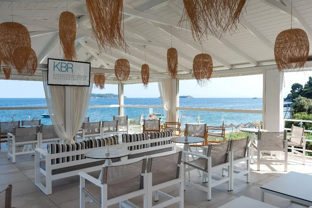 Bar, Kassandra Bay Resort, Suites & SPA, Skiathos