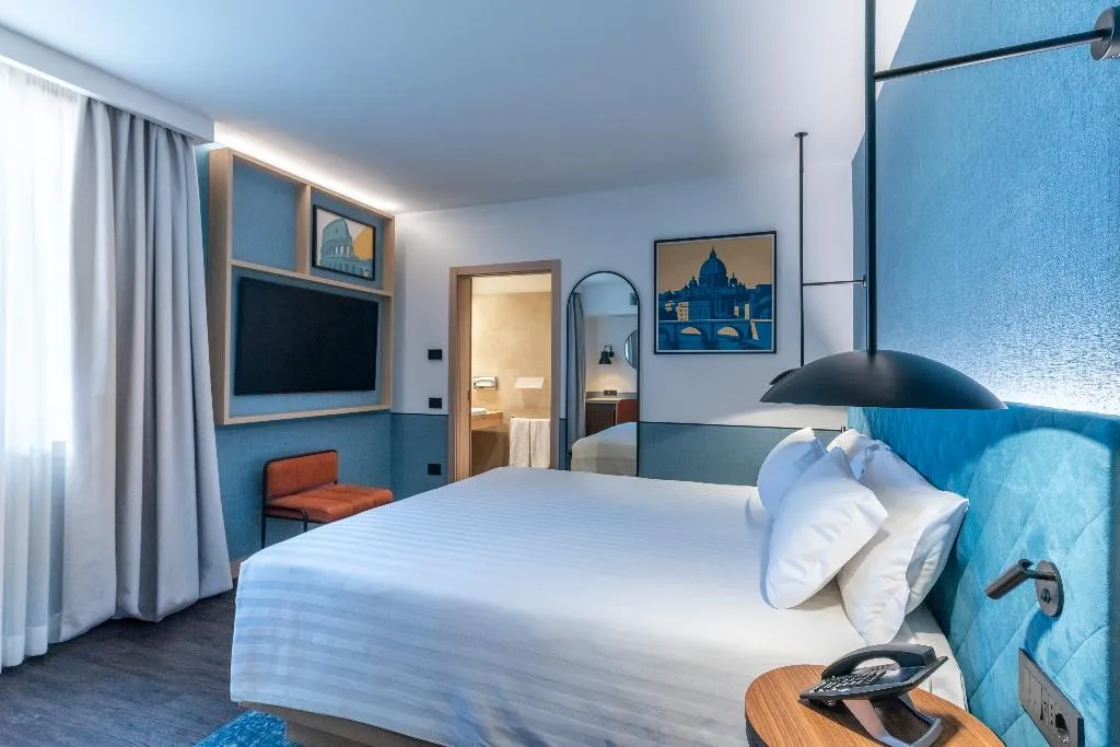 DOUBLE Accessible KING SIZE BED Room, Hilton Garden Inn Rome Colosseum, Rome