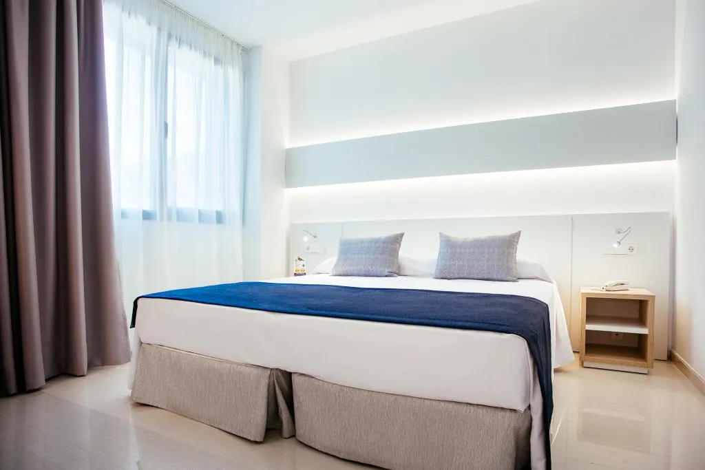 Room, Globales Acis & Galatea Hotel, Madrid
