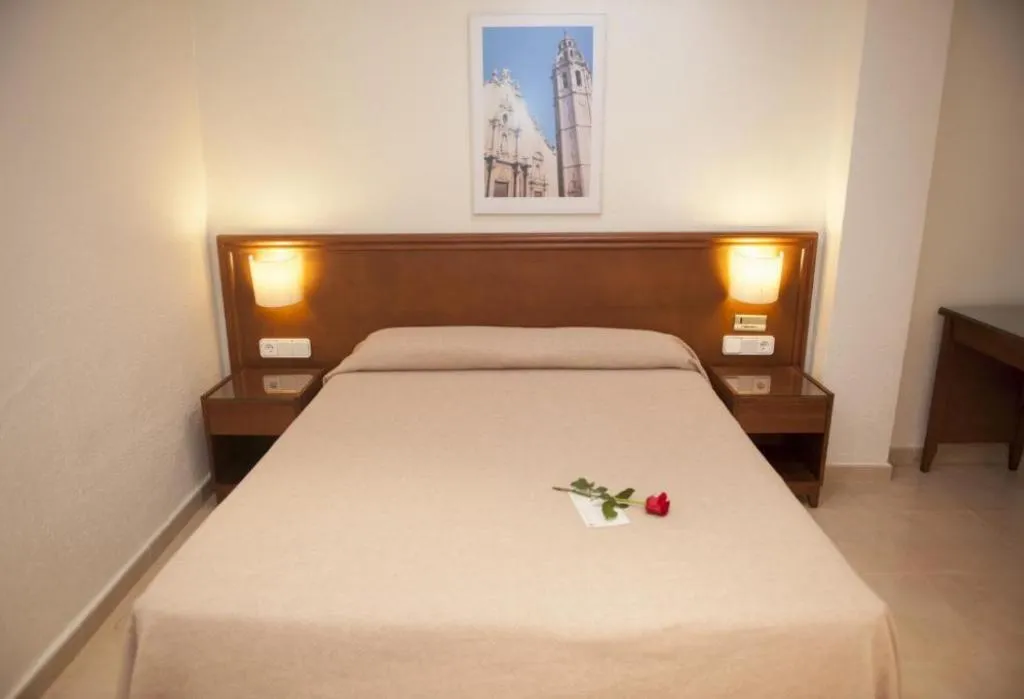 APARTMENT CAPACITY 6 ONE BEDROOM Room, Lloyds Beach Club, Costa Blanca