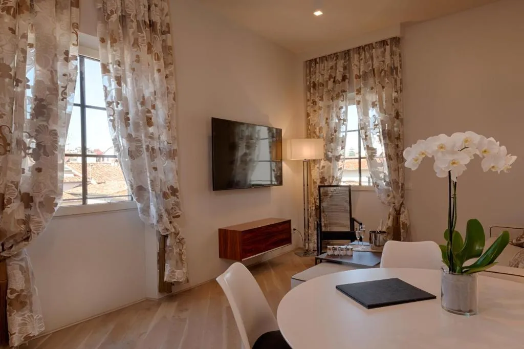 SUITE SUPERIOR ONE BEDROOM Room, Donati Luxury Tower, Florence