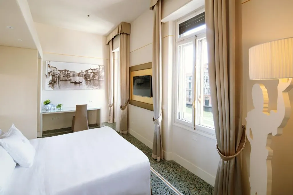 JUNIOR SUITE CITY VIEW Room, Palazzo Barocci, Venice