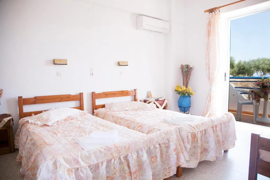 STUDIO STANDARD Room, Maritsa Studios, Kos