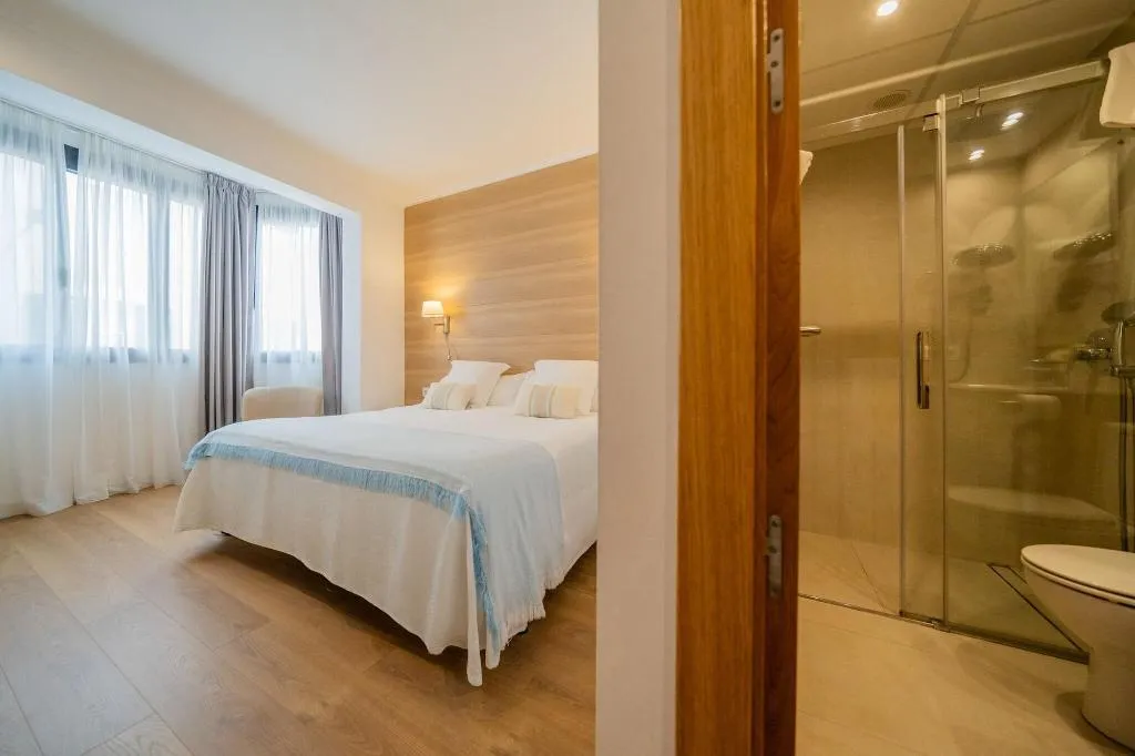 Room, Hostal Menurka, Menorca