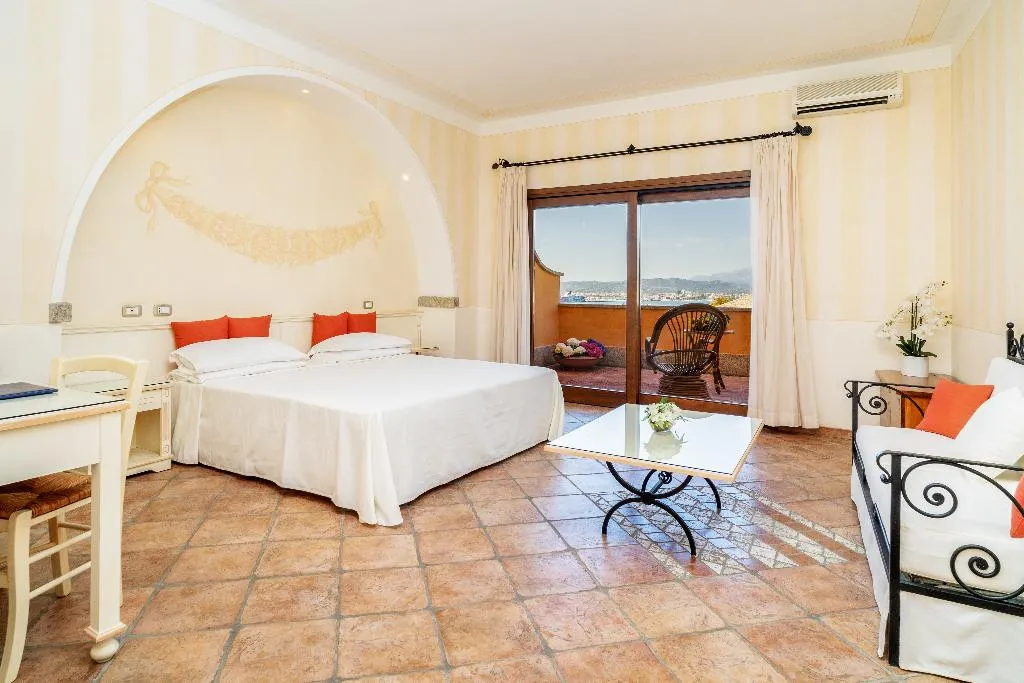 DOUBLE SUPERIOR Room, LH Pozzo Sacro, Olbia