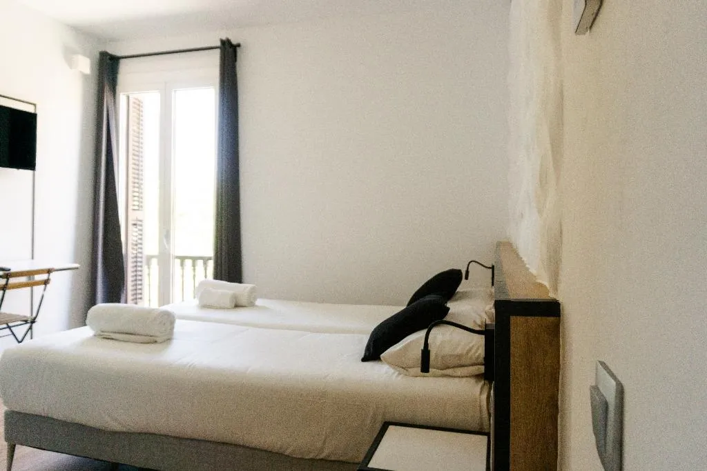 TWIN SUPERIOR WITH VIEWS Room, Fontanella Green House, Barcelona