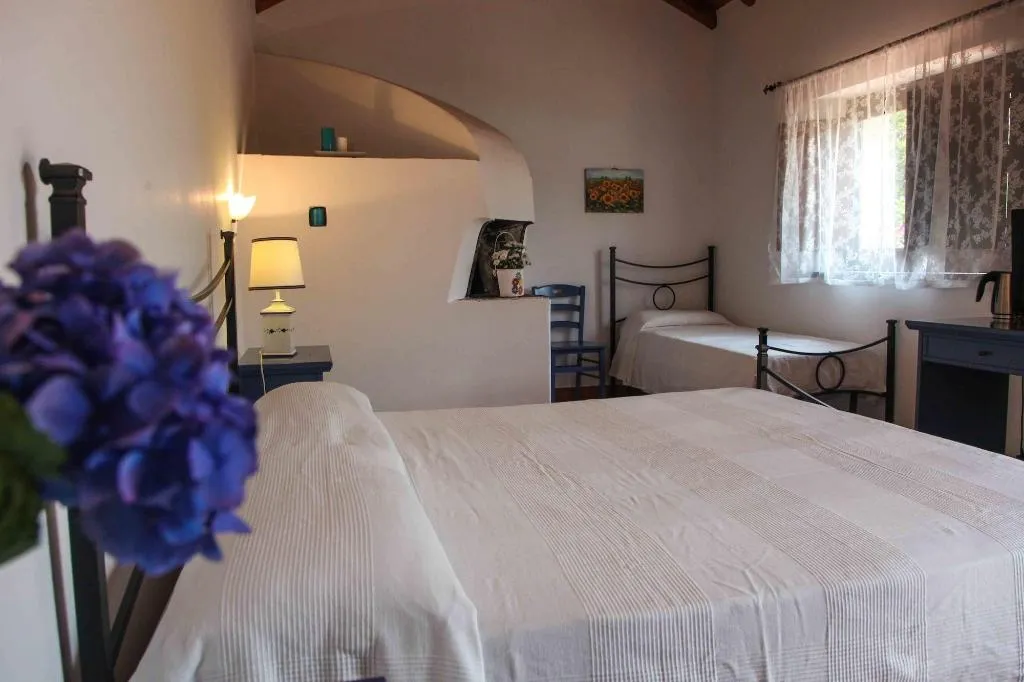 Room, Galea, Catania