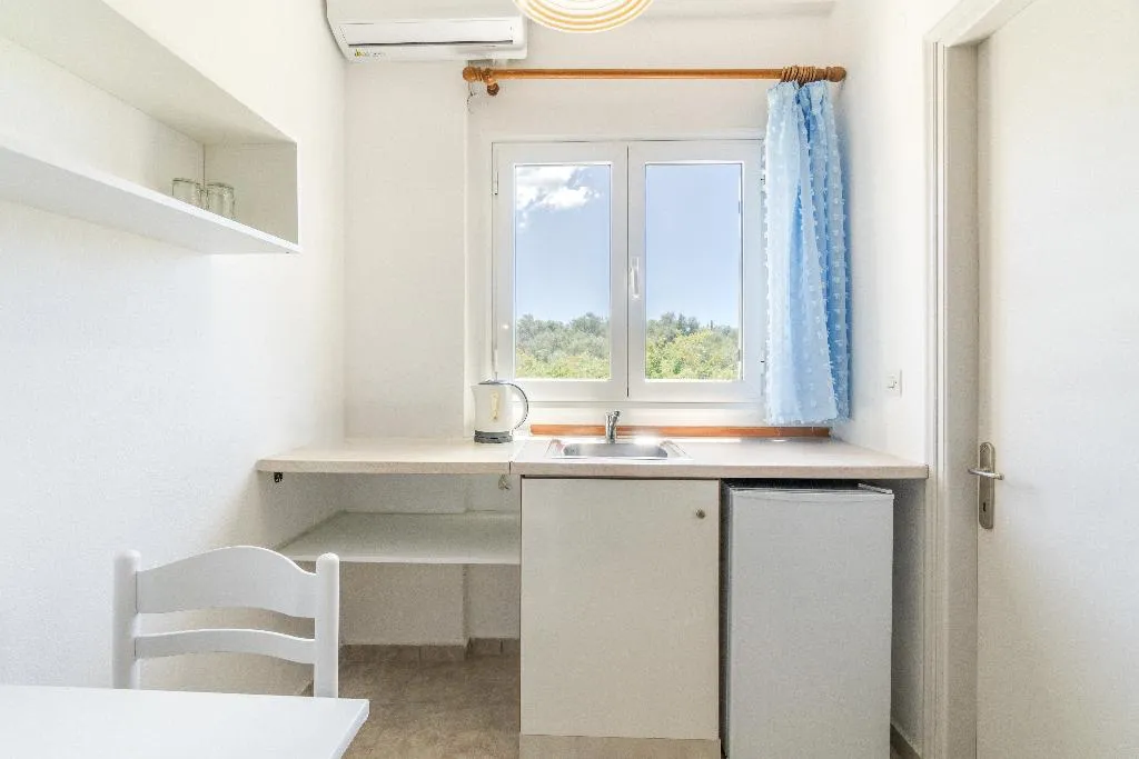 TRIPLE ANNEX Room, Saint Peter Bay Aparthotel, Corfu