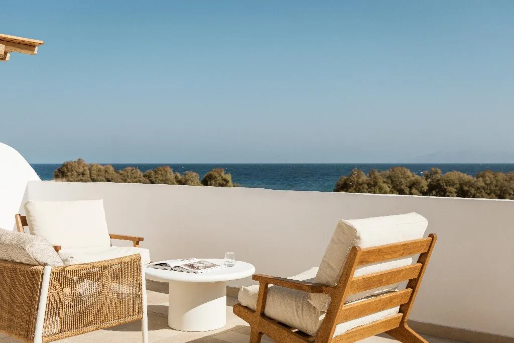 SUITE GRAND Room, Amaria Beach Resort, Athens