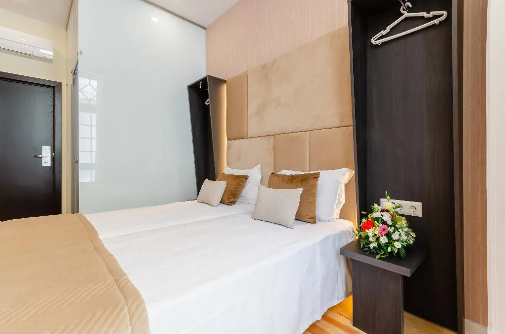 DOUBLE SUPERIOR Room, Hotel Duas Nacoes, Lisbon