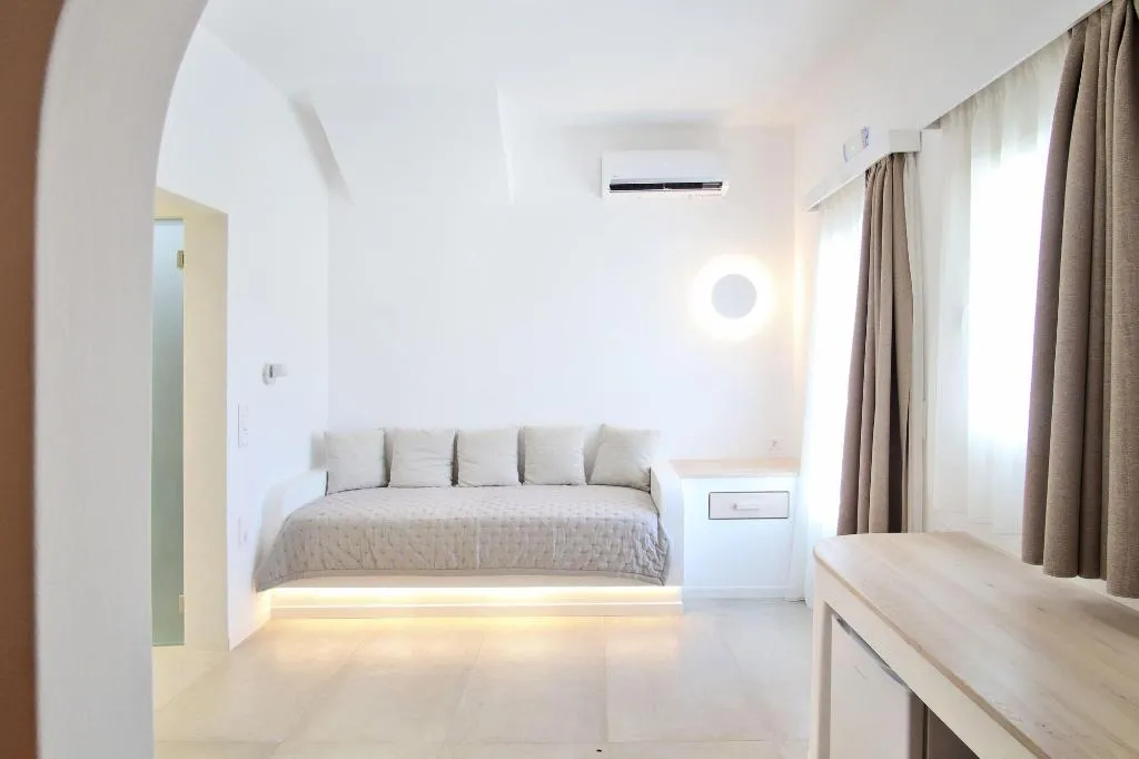 Room, Kritikakis Village Apartments, Santorini