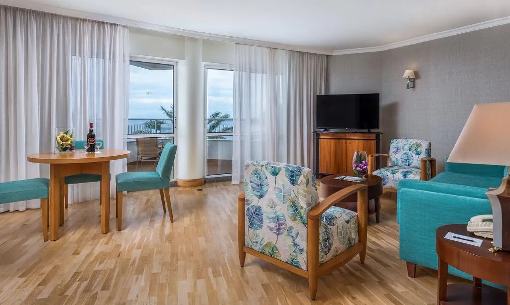 SUITE CAPACITY 4 Room, Pestana Grand Premium Ocean Resort, Madeira