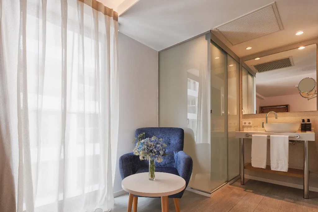 DOUBLE SINGLE USE DELUXE Room, Eurostars Puerto de Ibiza, Ibiza