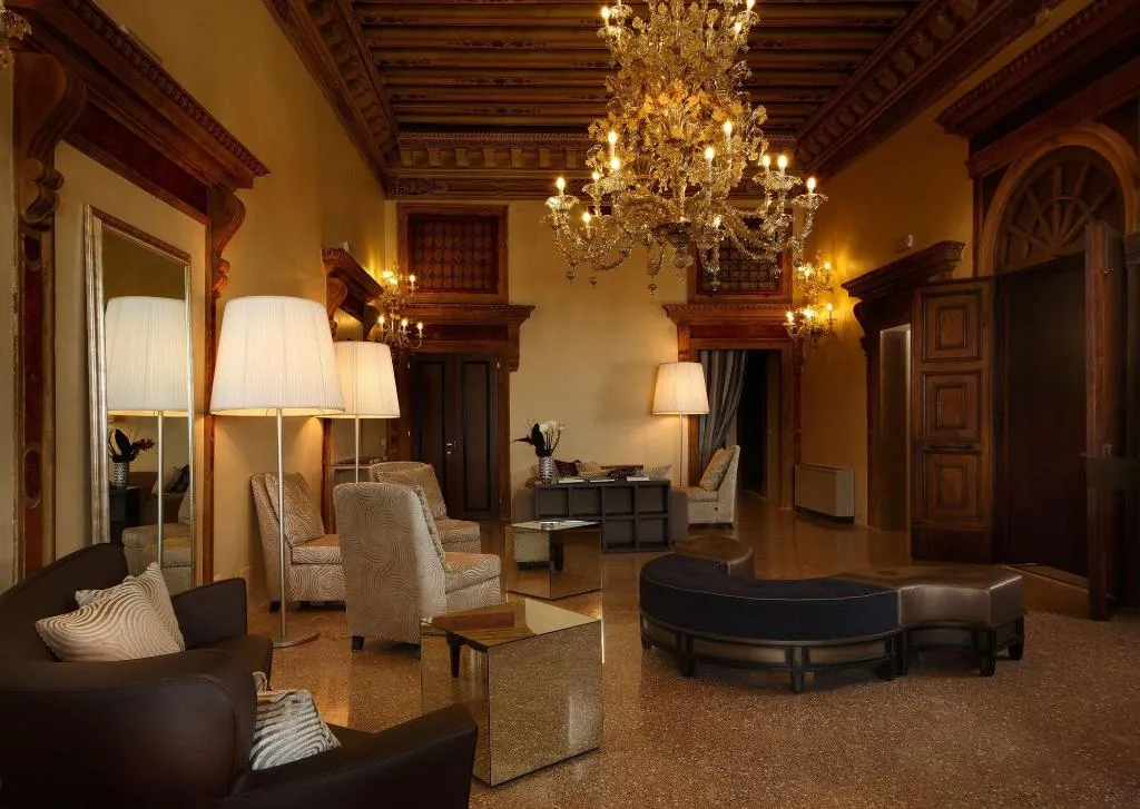 Lobby, Arcadia, Venice