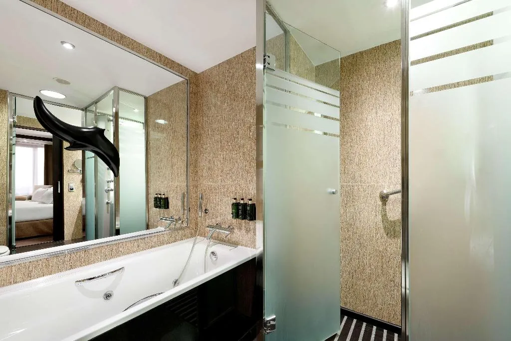 DOUBLE STANDARD Room, Melia Barcelona Sarria, Barcelona