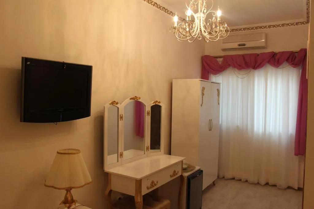 Room, Huri & Nuri Hotel, Izmir