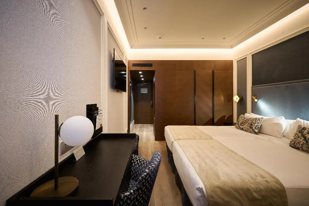 FAMILY ROOM STANDARD Room, Catalonia Plaza Cataluña, Barcelona