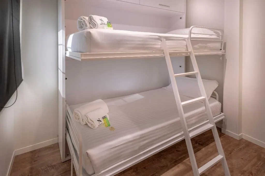 APARTMENT CAPACITY 4 TWO BEDROOMS Room, Apartamentos Playa De Castelldefels, Barcelona