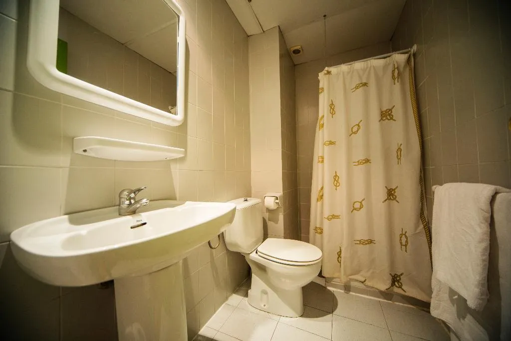 QUADRUPLE STANDARD Room, Hipic, Costa Brava
