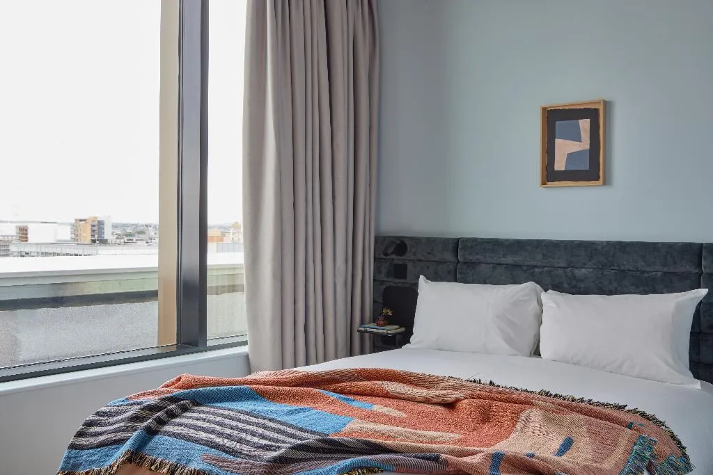 STUDIO CITY VIEW Room, Beckett Locke, North Docks, Dublin