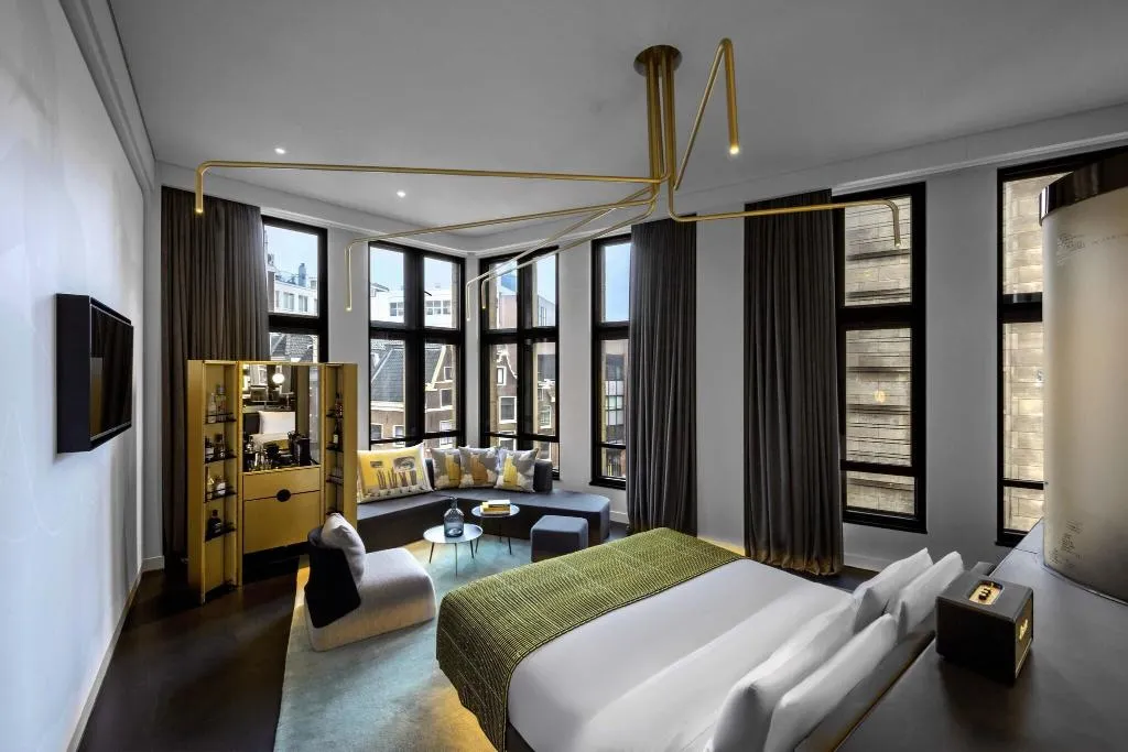 SUITE DELUXE KING BED Room, W Amsterdam, Amsterdam