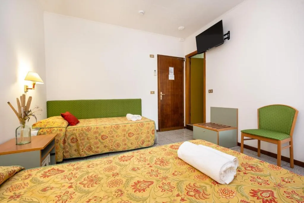 TWIN CLASSIC Room, Camelia Rooms Venice, Venice