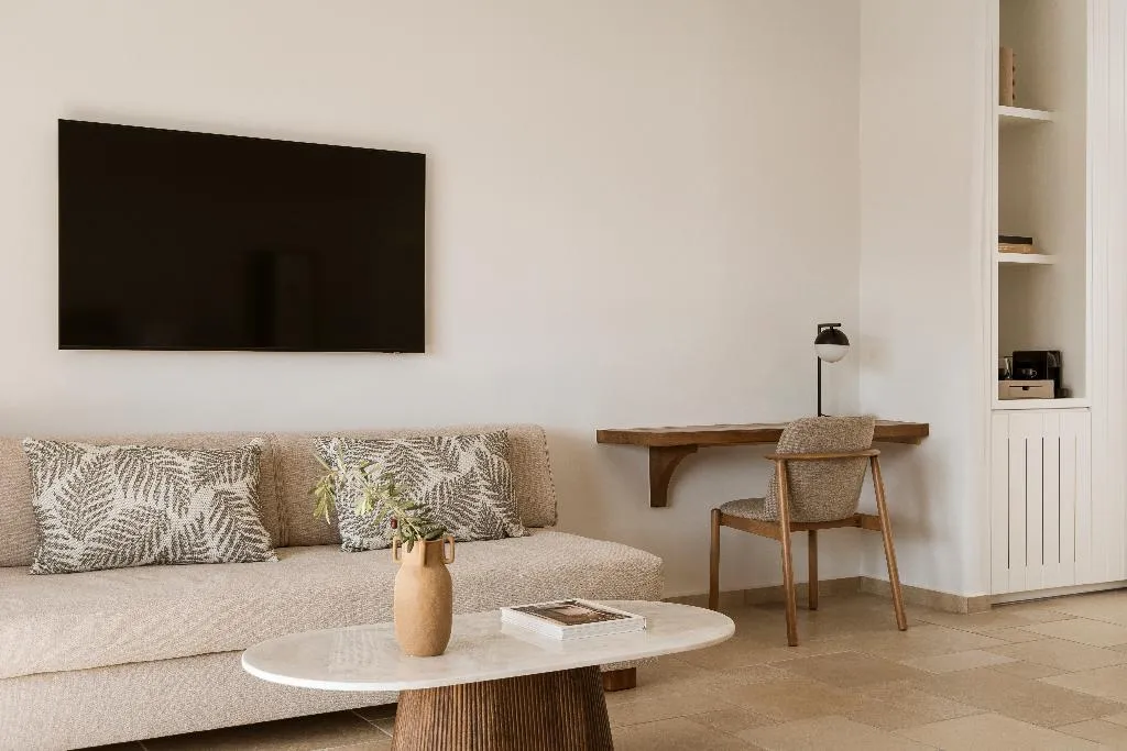 SUITE POOL VIEW Room, Amaria Beach Resort, Athens