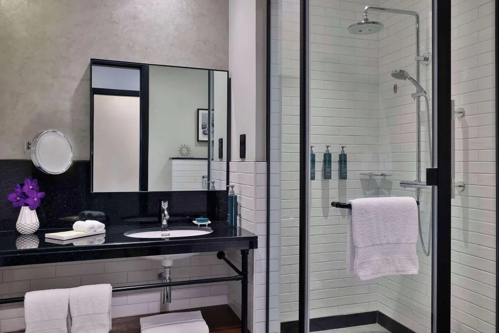 Room, DoubleTree by Hilton Dubai M Square, Dubai