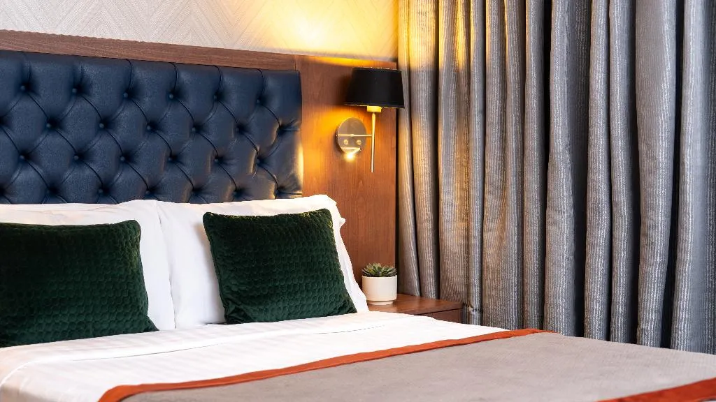 DOUBLE CLASSIC Room, The Fleet Hotel, Dublin