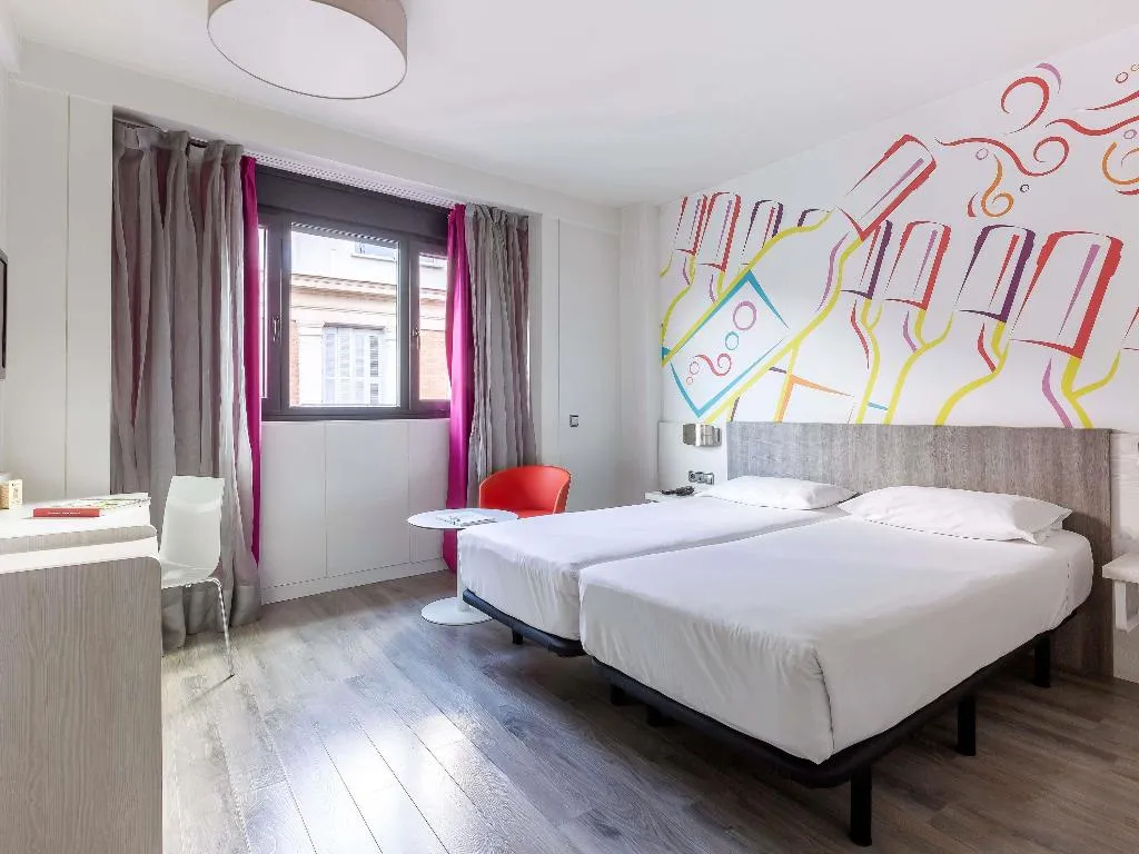 TWIN STANDARD Room, Ibis Styles Madrid Prado, Madrid