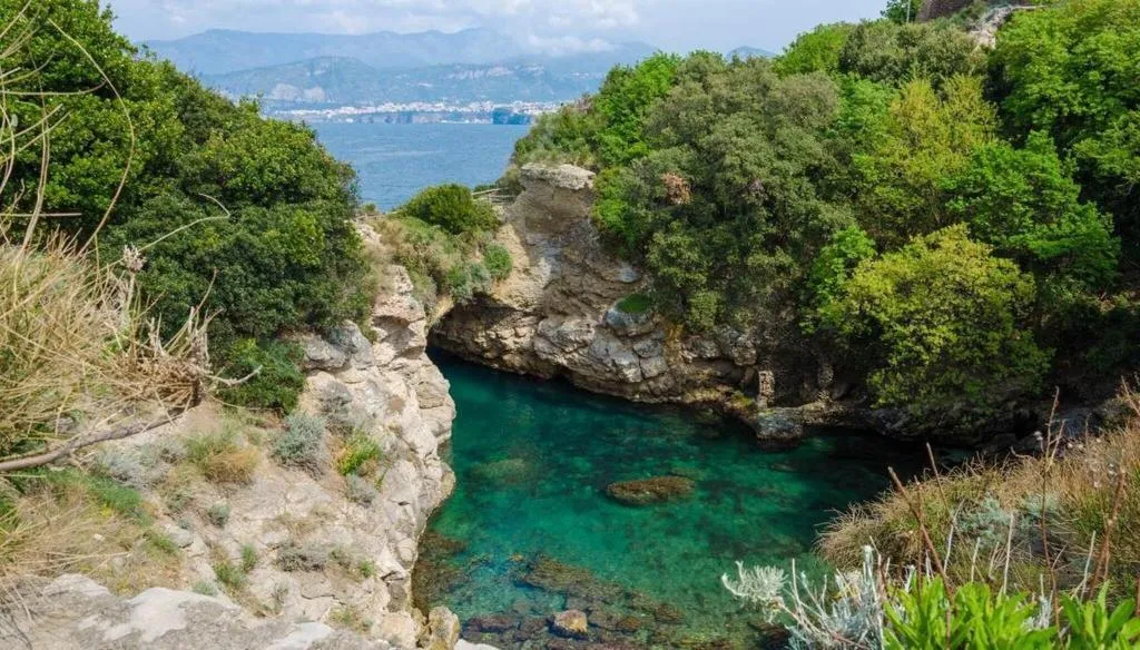 General view, Dania, Naples