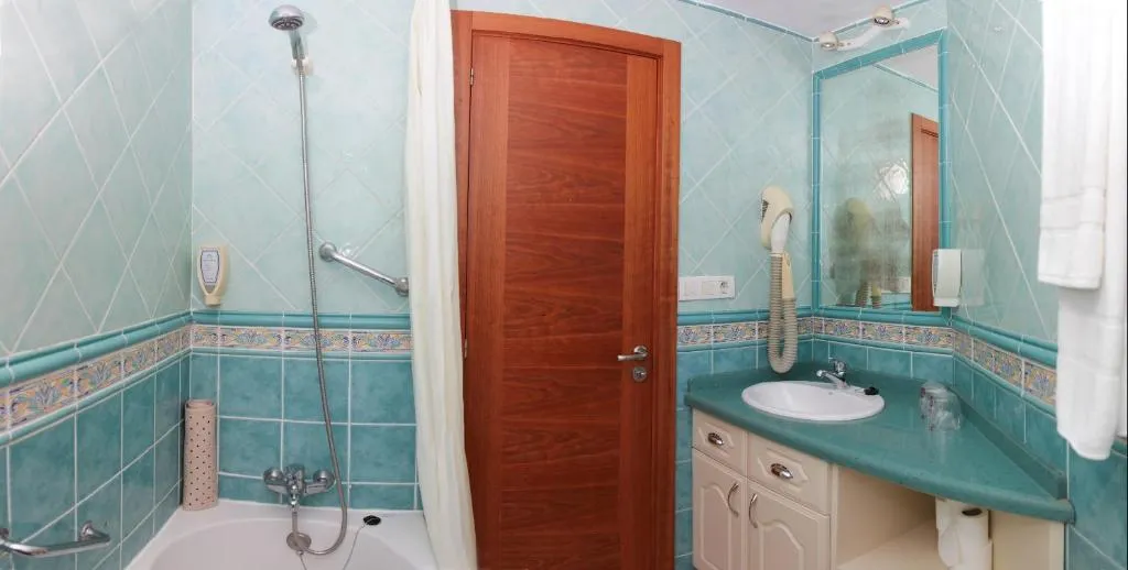 Room, Regency Torviscas, Tenerife