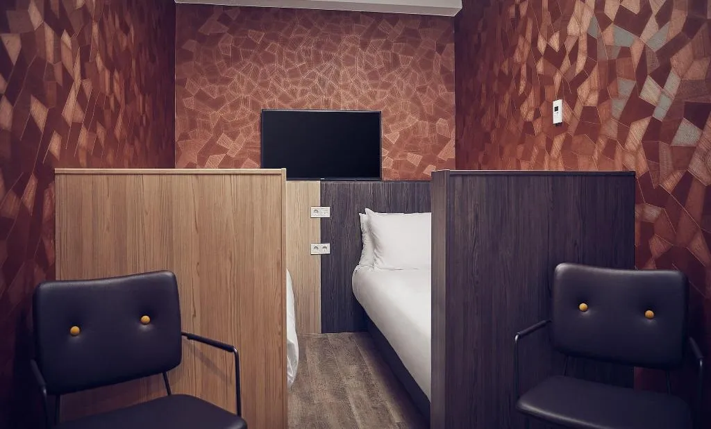 FAMILY ROOM KING SIZE BED Room, Inntel Hotels Utrecht Centre, Amsterdam