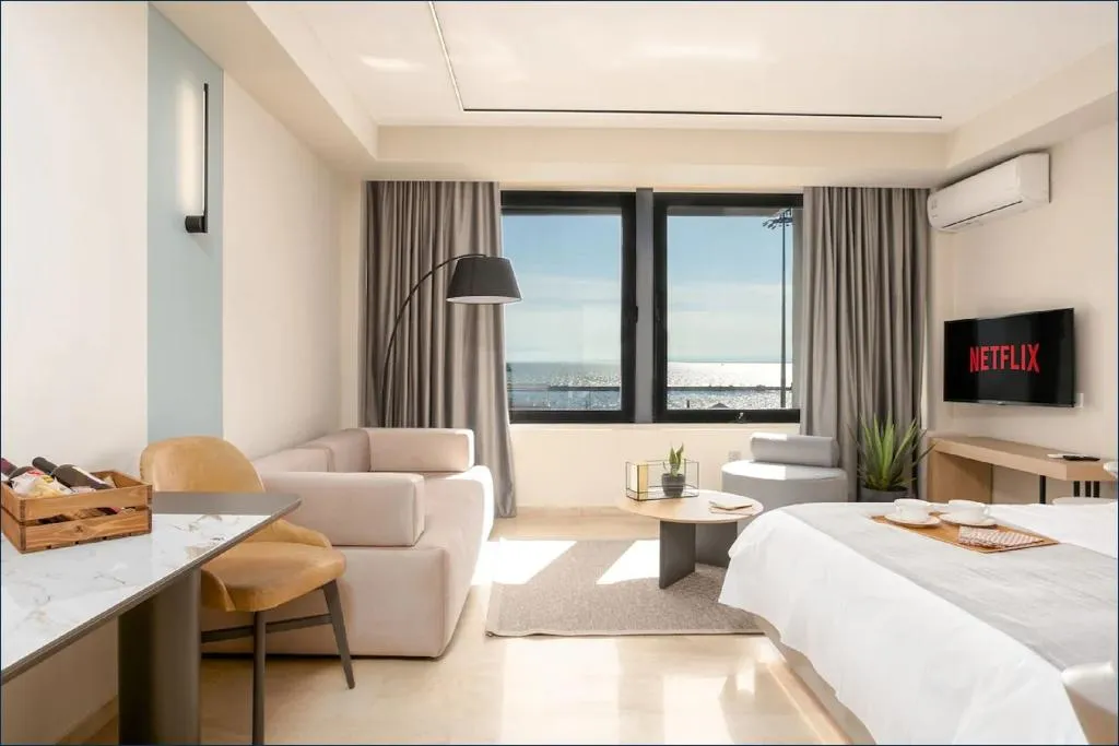Lobby, Sea And The City, Halkidiki