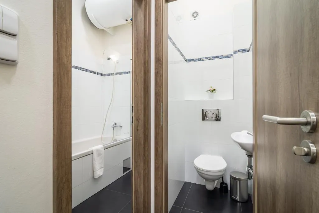 STUDIO STANDARD Room, Royal Road Residence, Prague