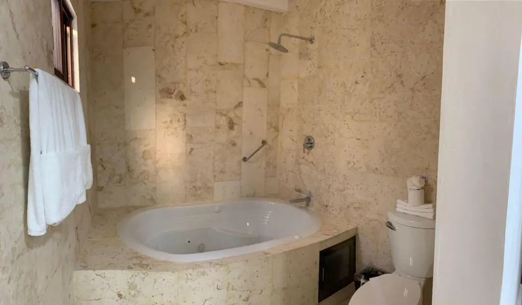 Room, Real Hispano, Cancun Area