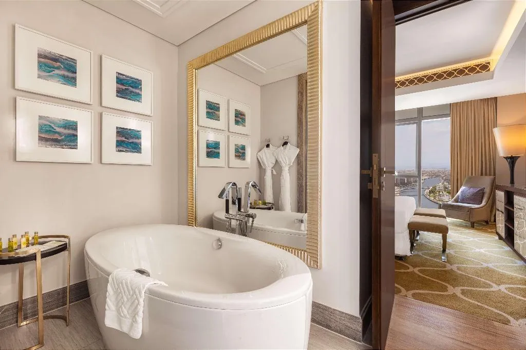 FAMILY ROOM STANDARD Room, Hilton Dubai Al Habtoor City, Dubai