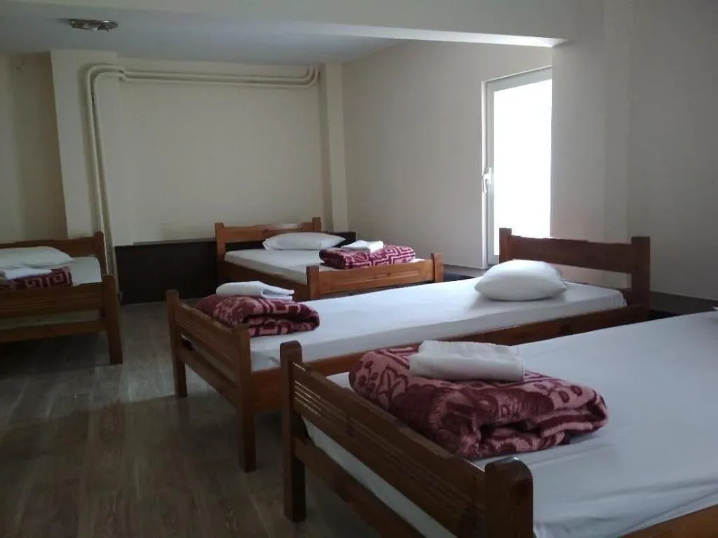 Room, Pella Inn Hostel, Athens