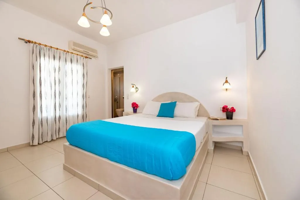 Room, Stelios Place, Santorini