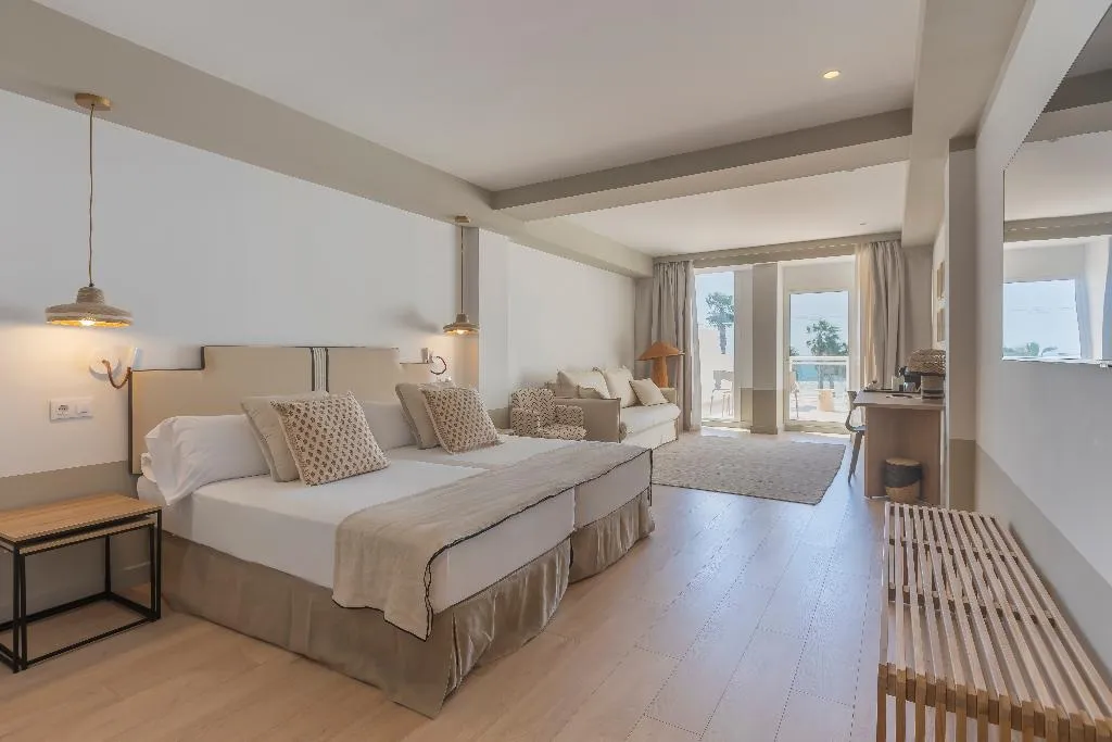 QUADRUPLE SEA VIEW Room, Soho Boutique Las Vegas, Costa Del Sol