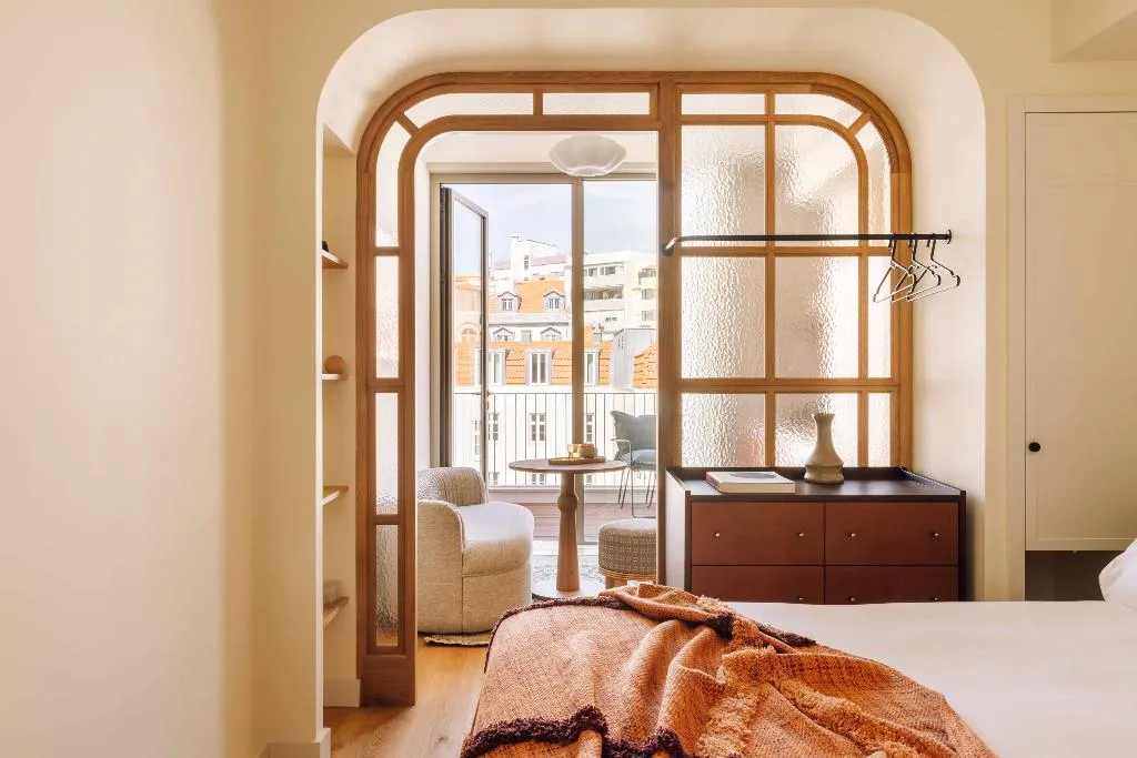 STUDIO WITH BALCONY Room, Locke De Santa Joana, Lisbon