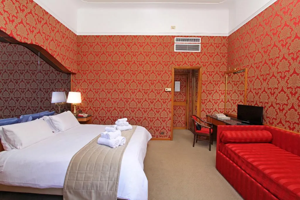 DOUBLE SUPERIOR Room, Hotel Arcangelo, Rome