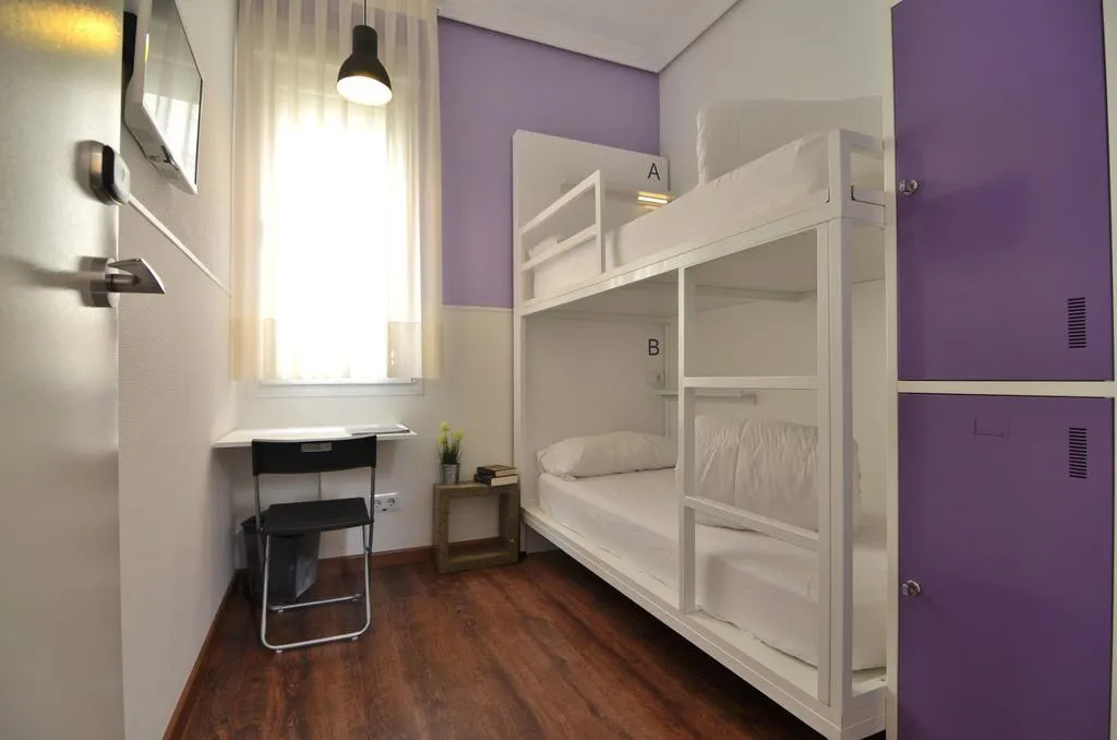 Room, Far Home Bernabeu, Madrid