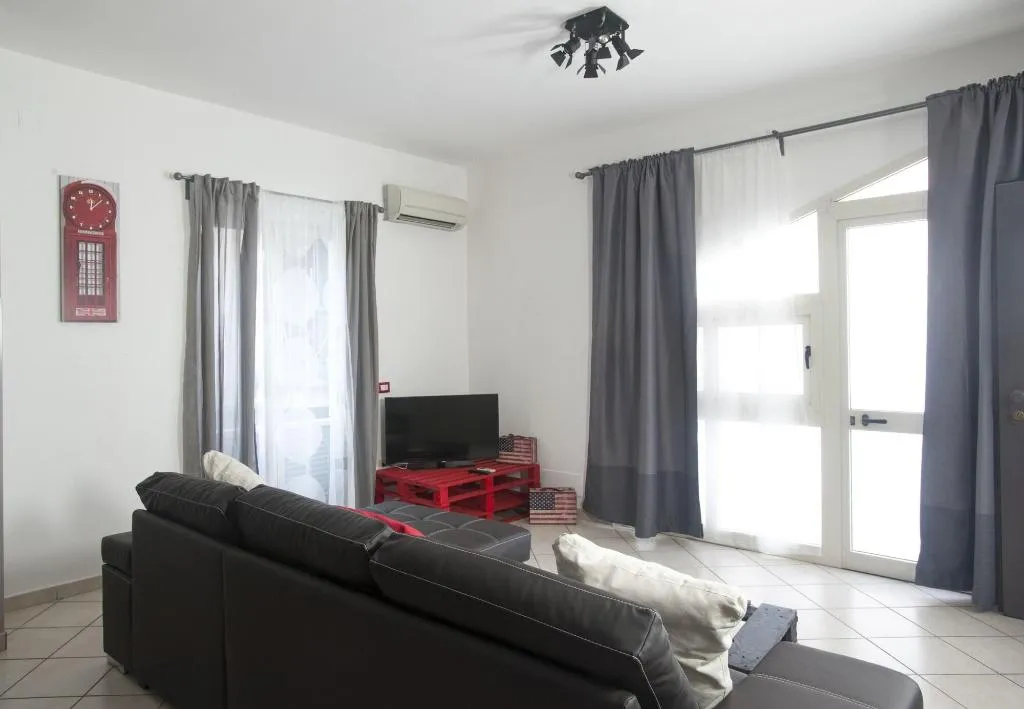 Room, City Pompei Accommodations, Naples