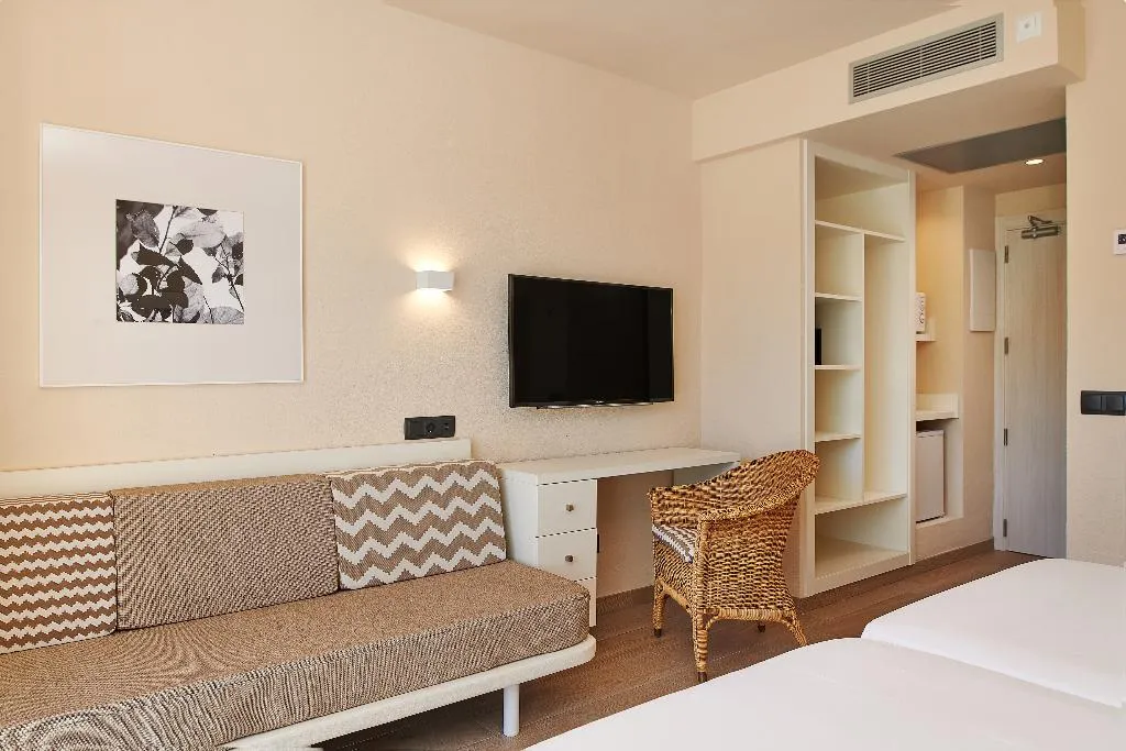 Double or Twin WITH BALCONY Room, Protur Badia Park Aparthotel, Majorca