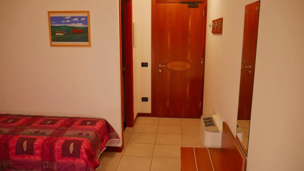 Room, Hotel Vajont, Venice